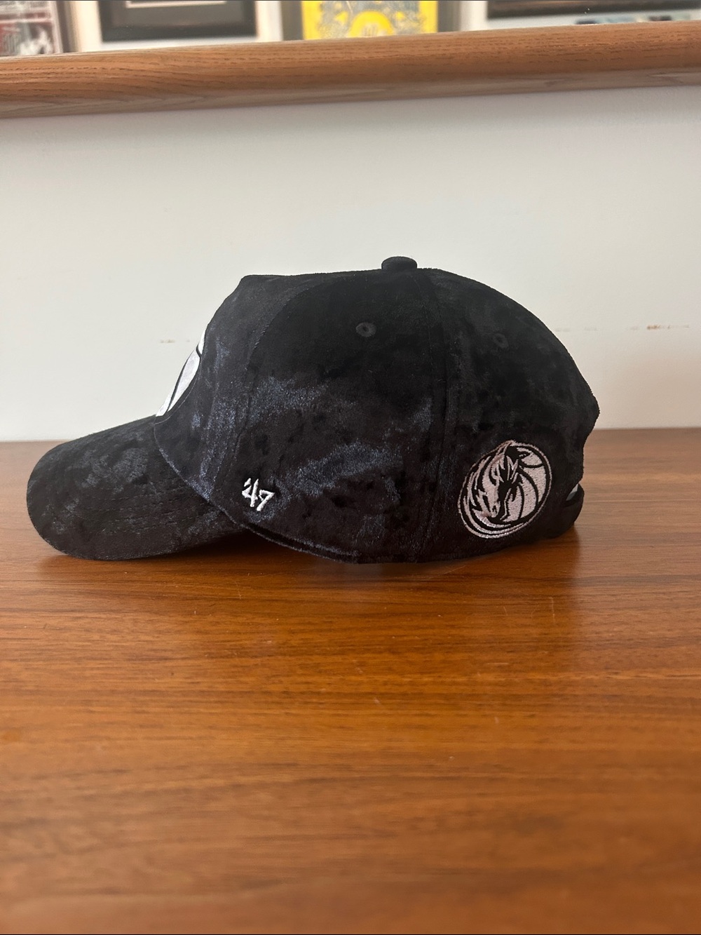 RARE Dallas Mavericks Velvet Baseball Cap – Silver Chrome Logo – Arena Exclusive - Picture 2 of 6